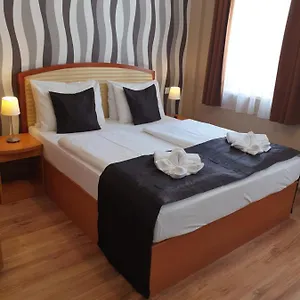 Six Otel