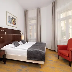 Matyas Hotel