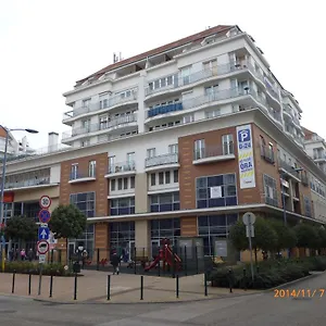 3* Hotel Garay Terrace